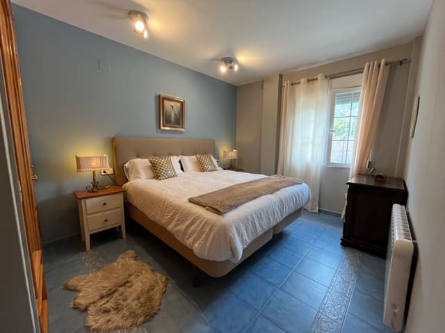 4 bedroom Villa for rent in Polop with pool garage - € 3,900 (Ref: 8352705)