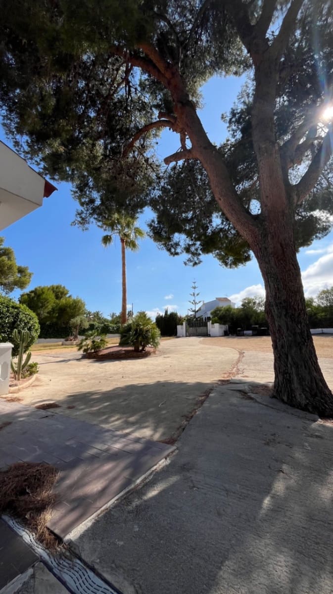 4 soverom Villa til salgs i La Nucia med svømmebasseng garasje - € 950 000 (Ref: 8402168)