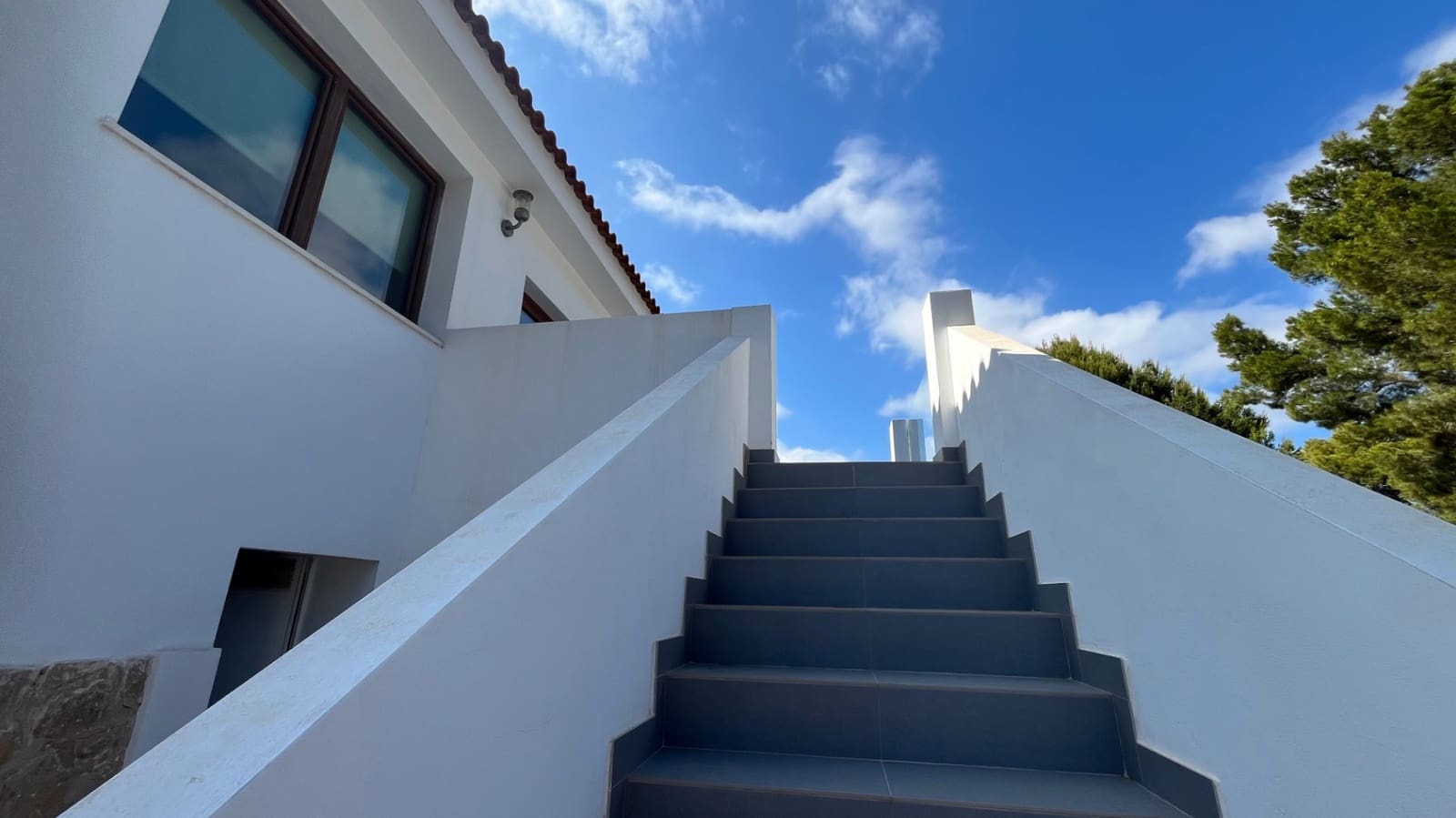 4 soverom Villa til salgs i La Nucia med svømmebasseng garasje - € 950 000 (Ref: 8402168)