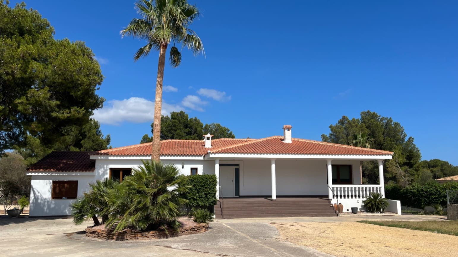 4 soverom Villa til salgs i La Nucia med svømmebasseng garasje - € 950 000 (Ref: 8402168)