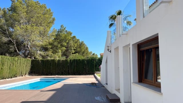 4 soverom Villa til salgs i La Nucia med svømmebasseng garasje - € 950 000 (Ref: 8402168)