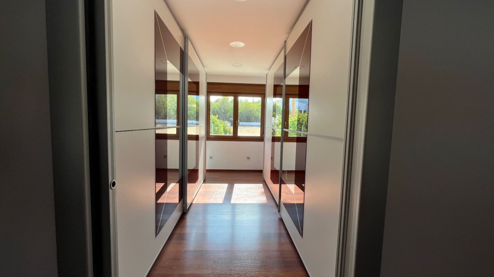 4 soverom Villa til salgs i La Nucia med svømmebasseng garasje - € 950 000 (Ref: 8402168)