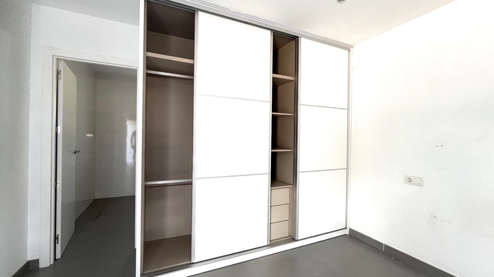 4 soverom Villa til salgs i La Nucia med svømmebasseng garasje - € 950 000 (Ref: 8402168)