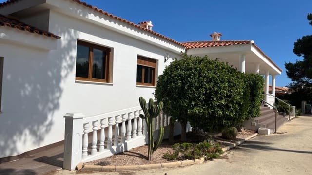 4 soverom Villa til salgs i La Nucia med svømmebasseng garasje - € 950 000 (Ref: 8402168)