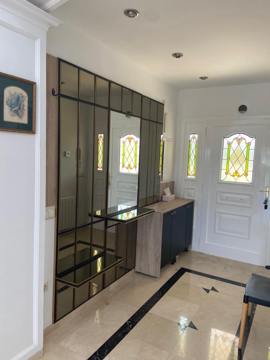 Chalet de 9 habitaciones en Alfaz del Pi / L'Alfàs del Pi en venta con piscina garaje - 1.199.000 € (Ref: 8456317)