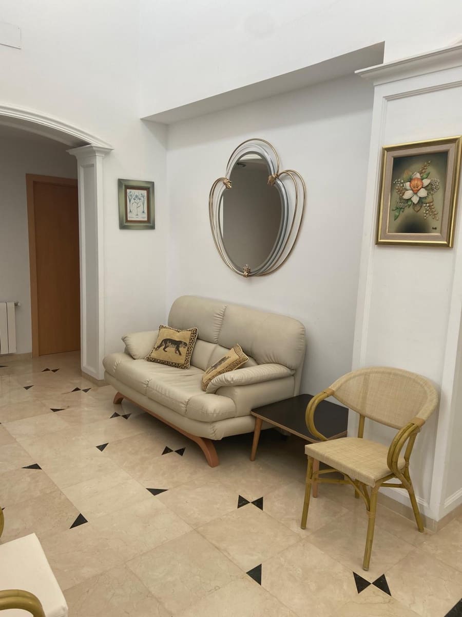 Chalet de 9 habitaciones en Alfaz del Pi / L'Alfàs del Pi en venta con piscina garaje - 1.199.000 € (Ref: 8456317)