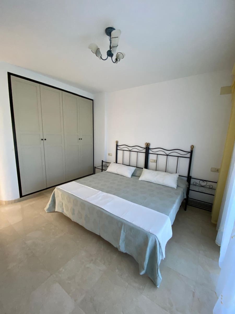 Chalet de 9 habitaciones en Alfaz del Pi / L'Alfàs del Pi en venta con piscina garaje - 1.199.000 € (Ref: 8456317)