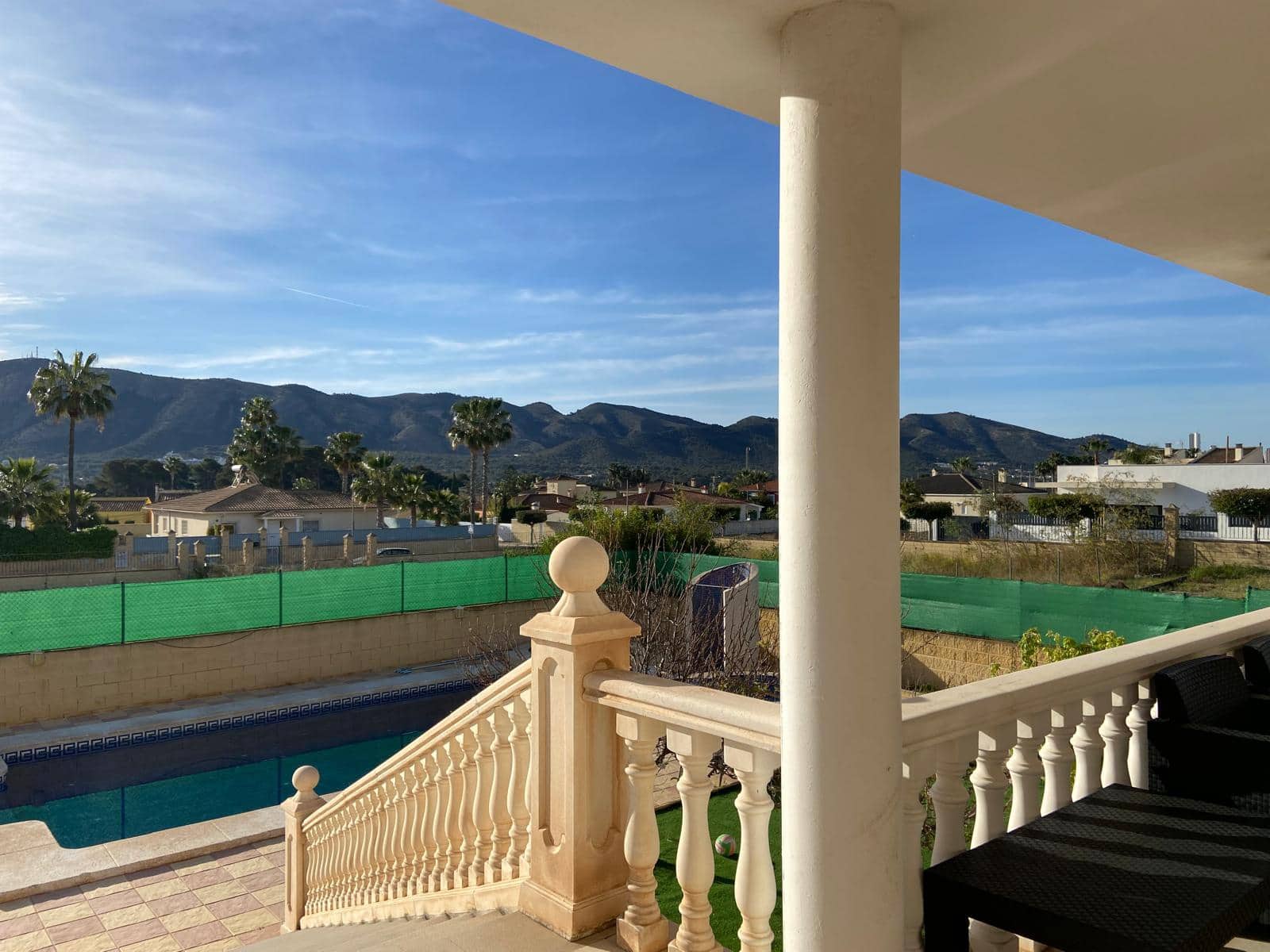 Chalet de 9 habitaciones en Alfaz del Pi / L'Alfàs del Pi en venta con piscina garaje - 1.199.000 € (Ref: 8456317)