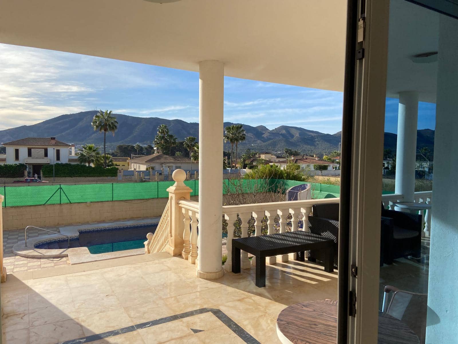 Chalet de 9 habitaciones en Alfaz del Pi / L'Alfàs del Pi en venta con piscina garaje - 1.199.000 € (Ref: 8456317)