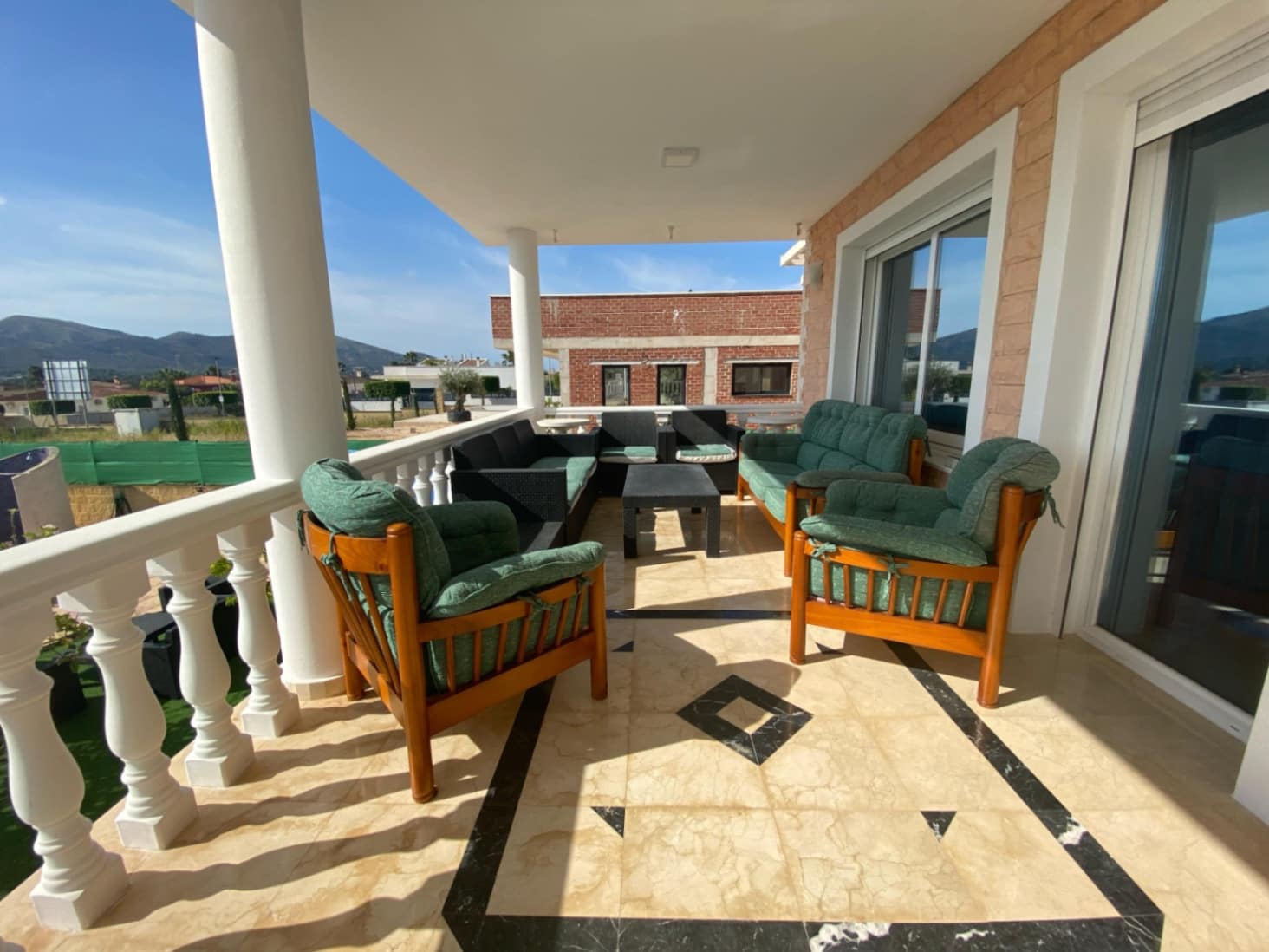 Chalet de 9 habitaciones en Alfaz del Pi / L'Alfàs del Pi en venta con piscina garaje - 1.199.000 € (Ref: 8456317)