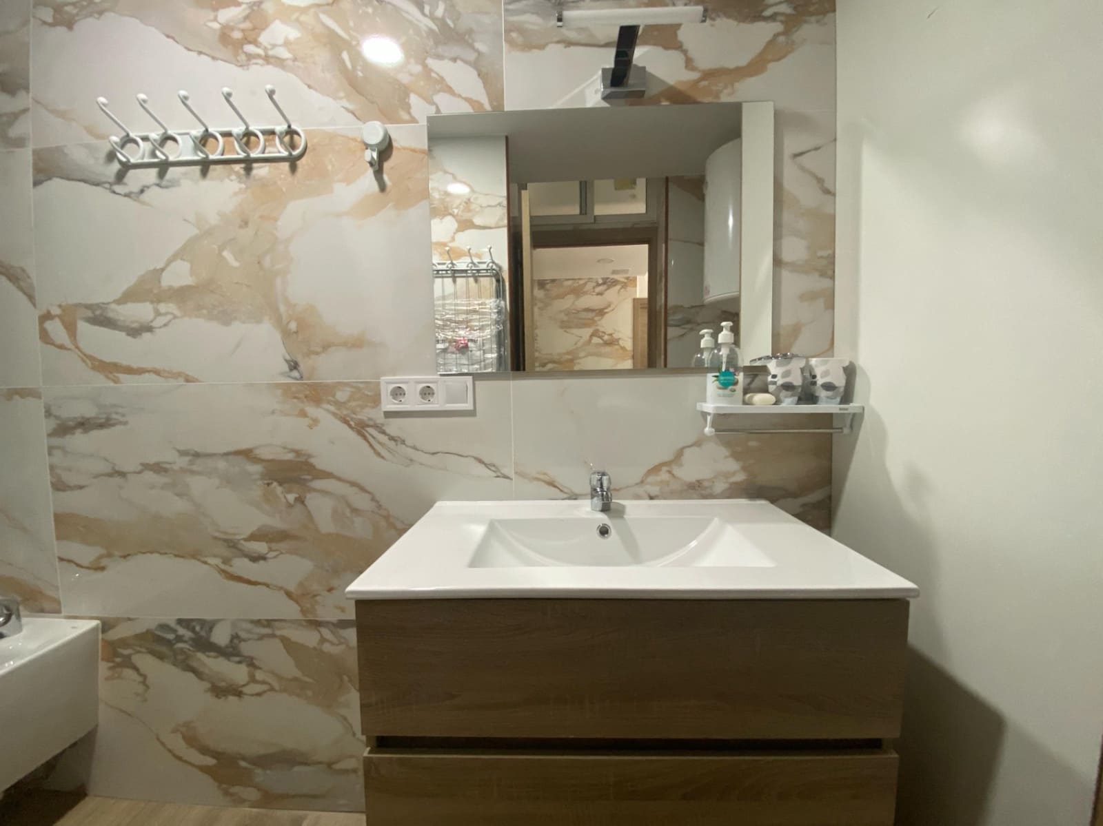 Chalet de 9 habitaciones en Alfaz del Pi / L'Alfàs del Pi en venta con piscina garaje - 1.199.000 € (Ref: 8456317)