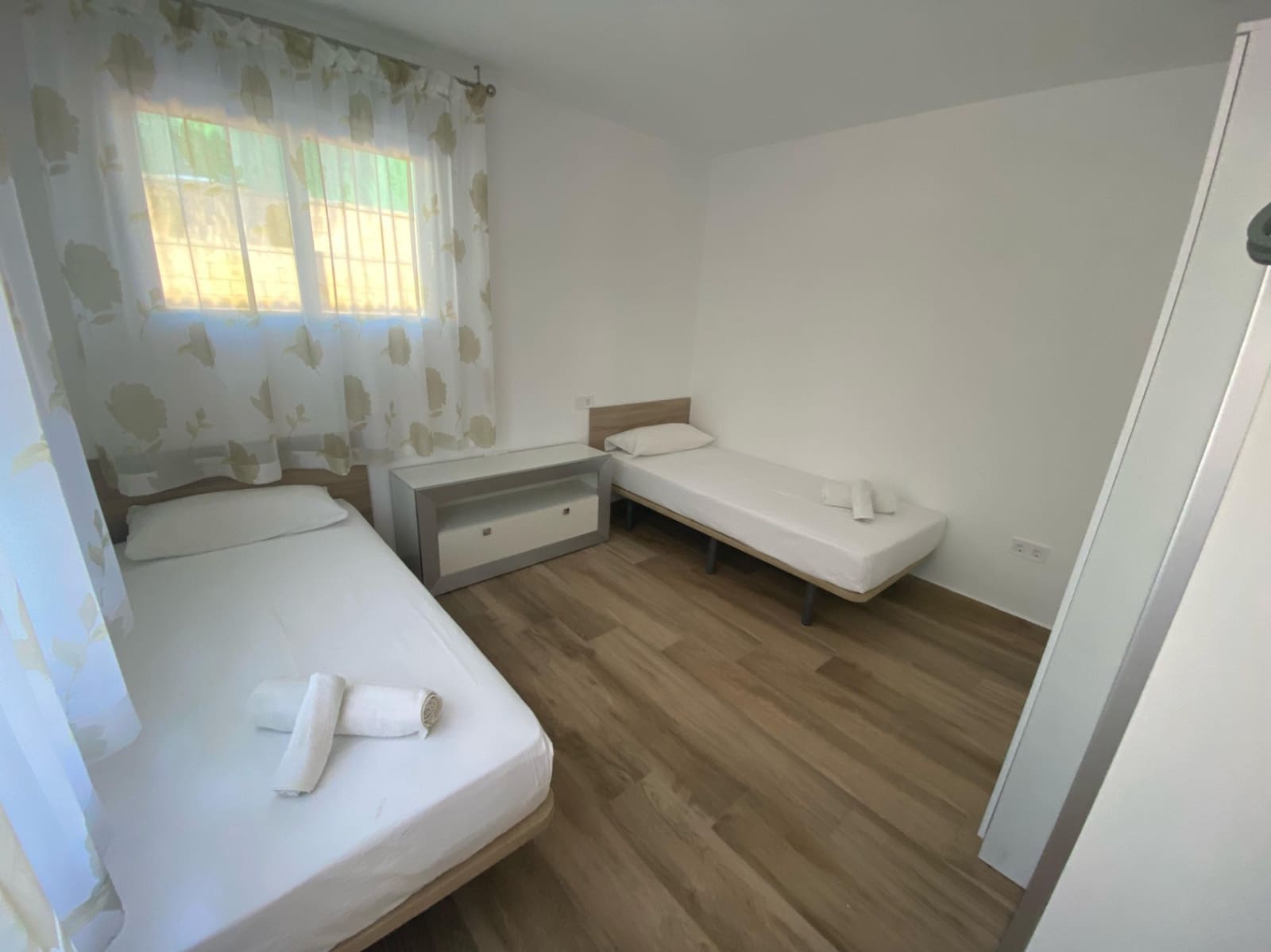 Chalet de 9 habitaciones en Alfaz del Pi / L'Alfàs del Pi en venta con piscina garaje - 1.199.000 € (Ref: 8456317)