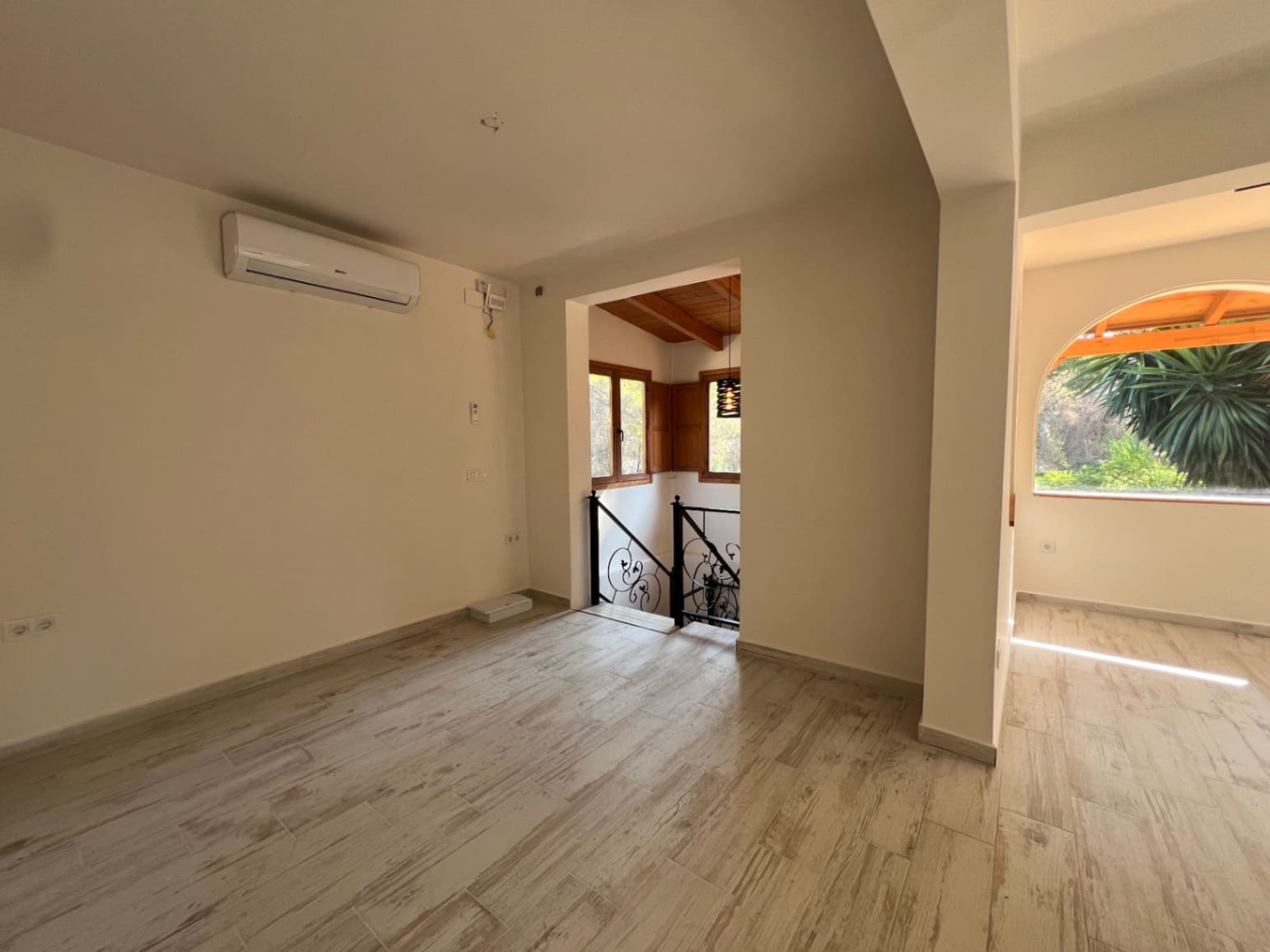 4 bedroom Villa for rent in Alfaz del Pi / L'Alfas del Pi with pool garage - € 3,500 (Ref: 8477188)