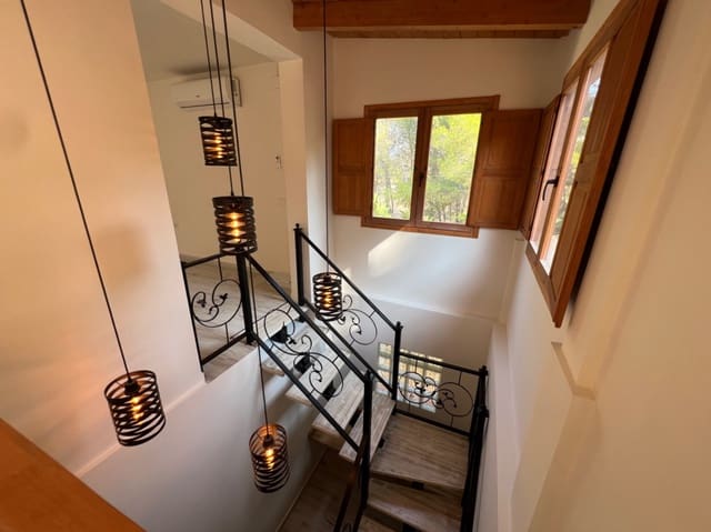 4 soveværelse Villa til leje i Alfaz del Pi / L'Alfàs del Pi med swimmingpool garage - € 3.500 (Ref: 8477188)