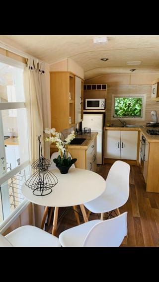 2 soverom Bungalow til leie i Alfaz del Pi / L'Alfas del Pi med svømmebasseng - € 1 800 (Ref: 8477237)