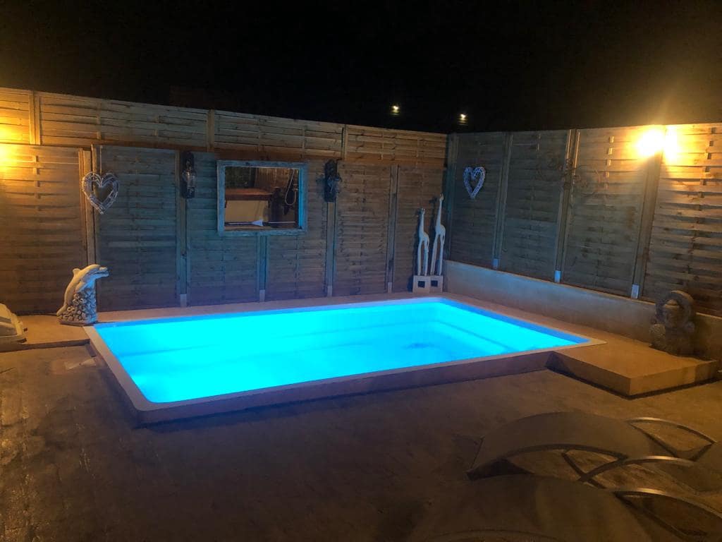 2 soverom Bungalow til leie i Alfaz del Pi / L'Alfas del Pi med svømmebasseng - € 1 800 (Ref: 8477237)