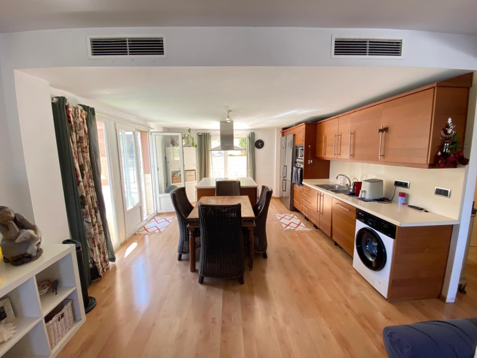 4 soverom Kjedet enebolig til salgs i Alfaz del Pi / L'Alfas del Pi med svømmebasseng garasje - € 398 000 (Ref: 8481403)