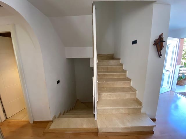 4 Zimmer Doppelhaus zu verkaufen in Alfaz del Pi / L'Alfàs del Pi mit Pool Garage - 398.000 € (Ref: 8481403)