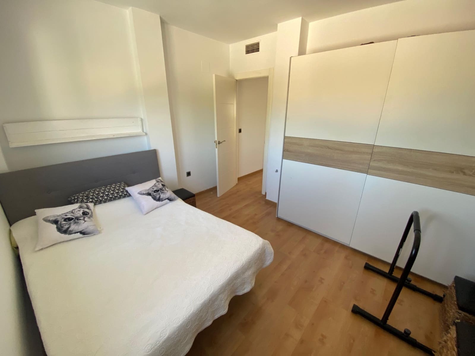 4 soverom Kjedet enebolig til salgs i Alfaz del Pi / L'Alfas del Pi med svømmebasseng garasje - € 398 000 (Ref: 8481403)