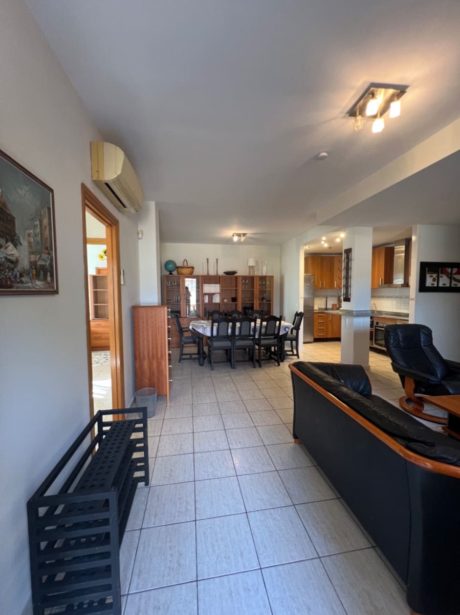 3 quarto Moradia para arrendar em Alfaz del Pi / L'Alfas del Pi com piscina - 1 350 € (Ref: 8546323)