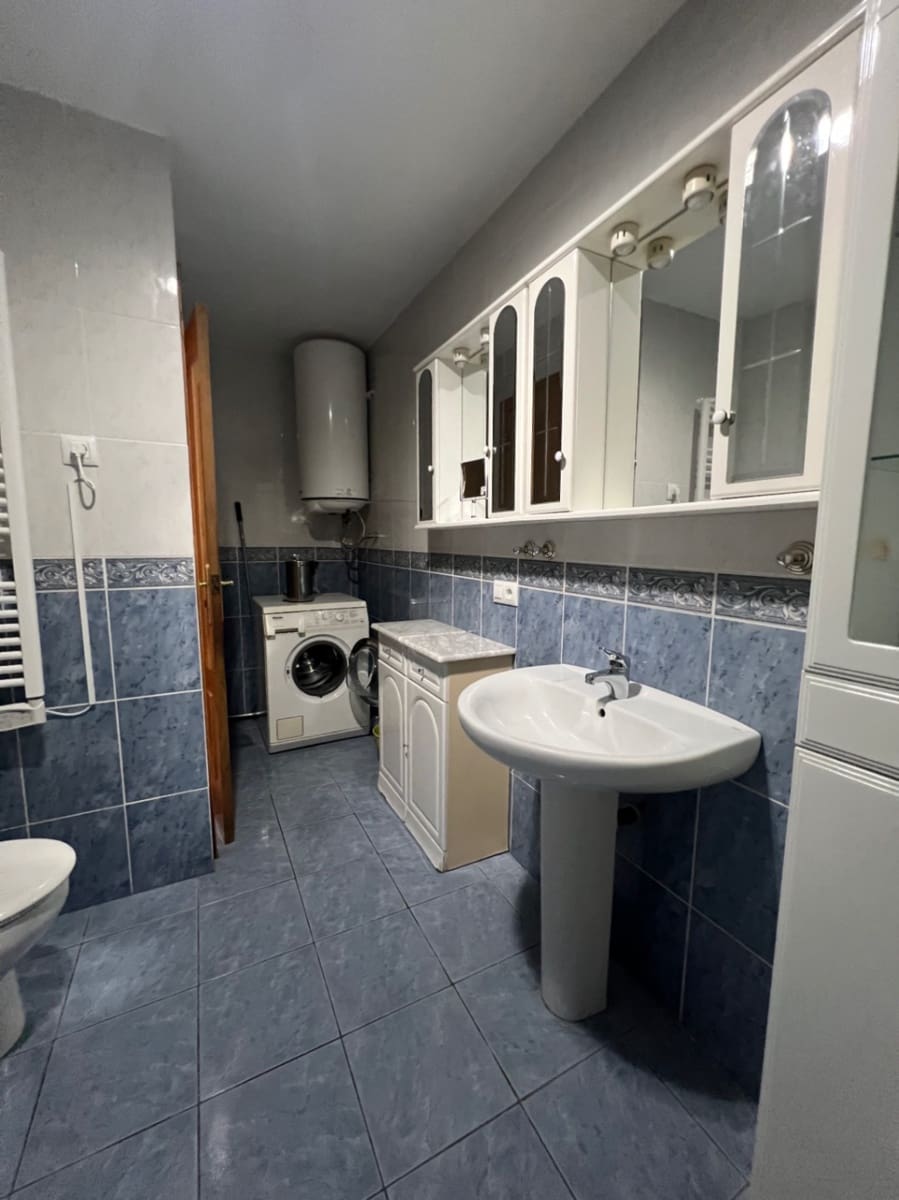 3 quarto Moradia para arrendar em Alfaz del Pi / L'Alfas del Pi com piscina - 1 350 € (Ref: 8546323)