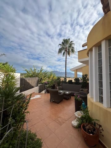 3 bedroom Villa for rent in Alfaz del Pi / L'Alfàs del Pi with pool garage - € 1,700 (Ref: 8546324)