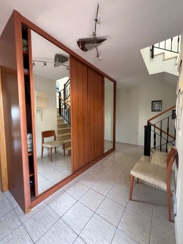 3 bedroom Villa for rent in Alfaz del Pi / L'Alfàs del Pi with pool garage - € 1,700 (Ref: 8546324)