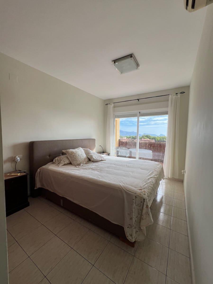 3 quarto Moradia para arrendar em Alfaz del Pi / L'Alfas del Pi com piscina garagem - 1 700 € (Ref: 8546324)