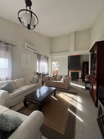 3 bedroom Villa for rent in Alfaz del Pi / L'Alfàs del Pi with pool garage - € 1,700 (Ref: 8546324)