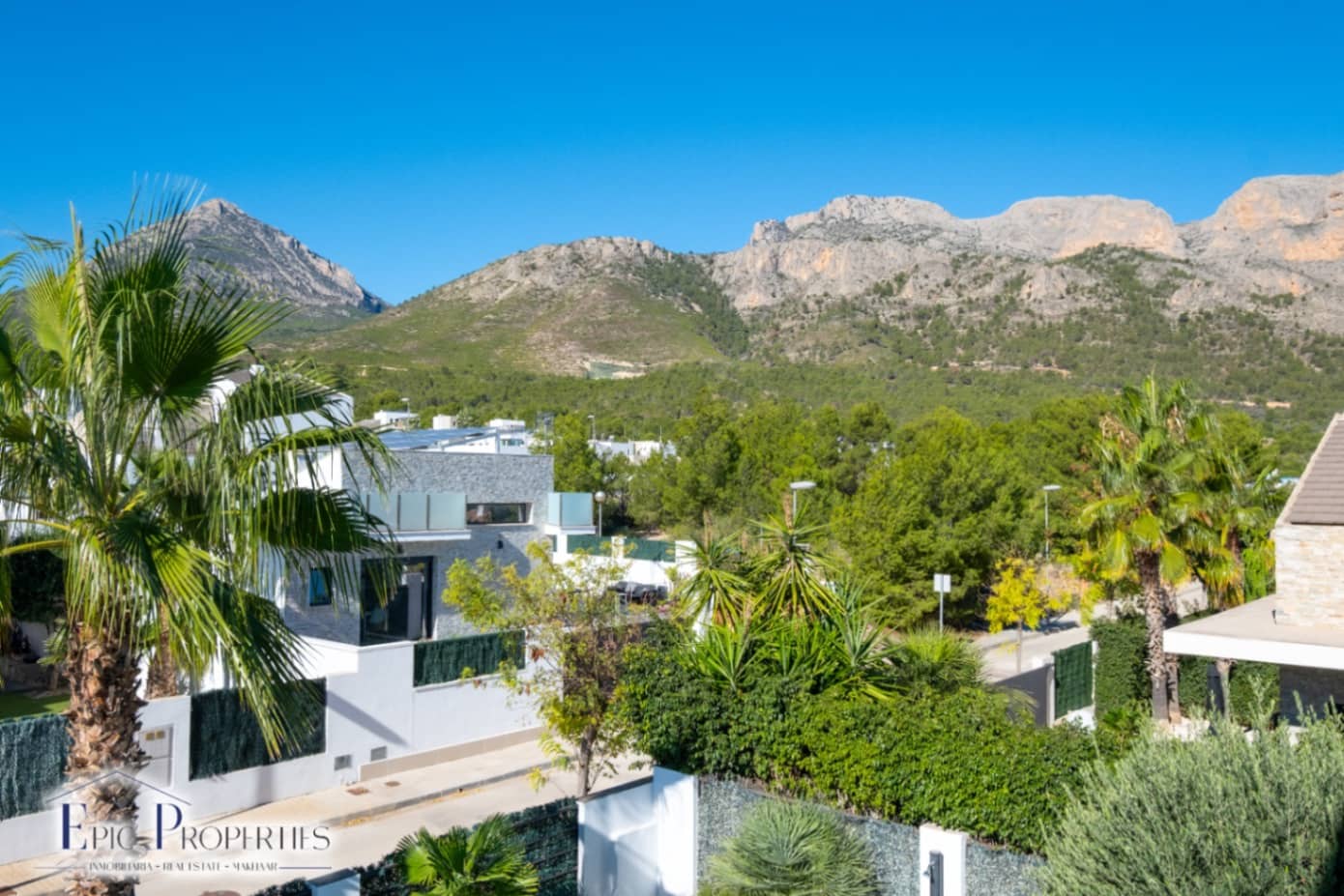 5 slaapkamer Villa te koop in Polop met zwembad garage - € 530.000 (Ref: 8594199)