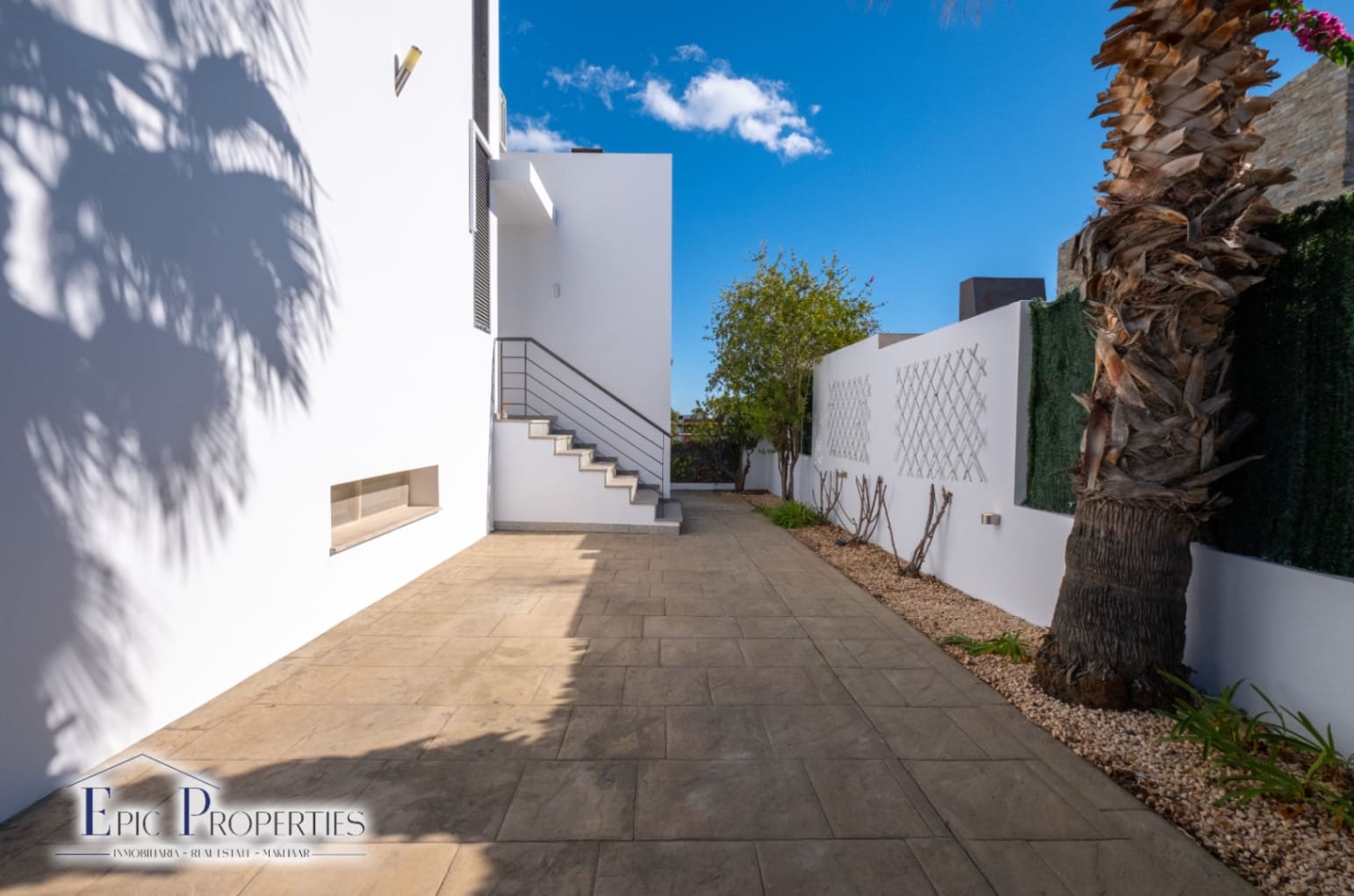 5 slaapkamer Villa te koop in Polop met zwembad garage - € 530.000 (Ref: 8594199)