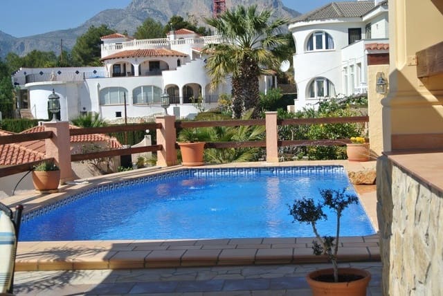 3 bedroom Villa for sale in Alfaz del Pi / L'Alfàs del Pi with pool garage - € 950,000 (Ref: 8607221)