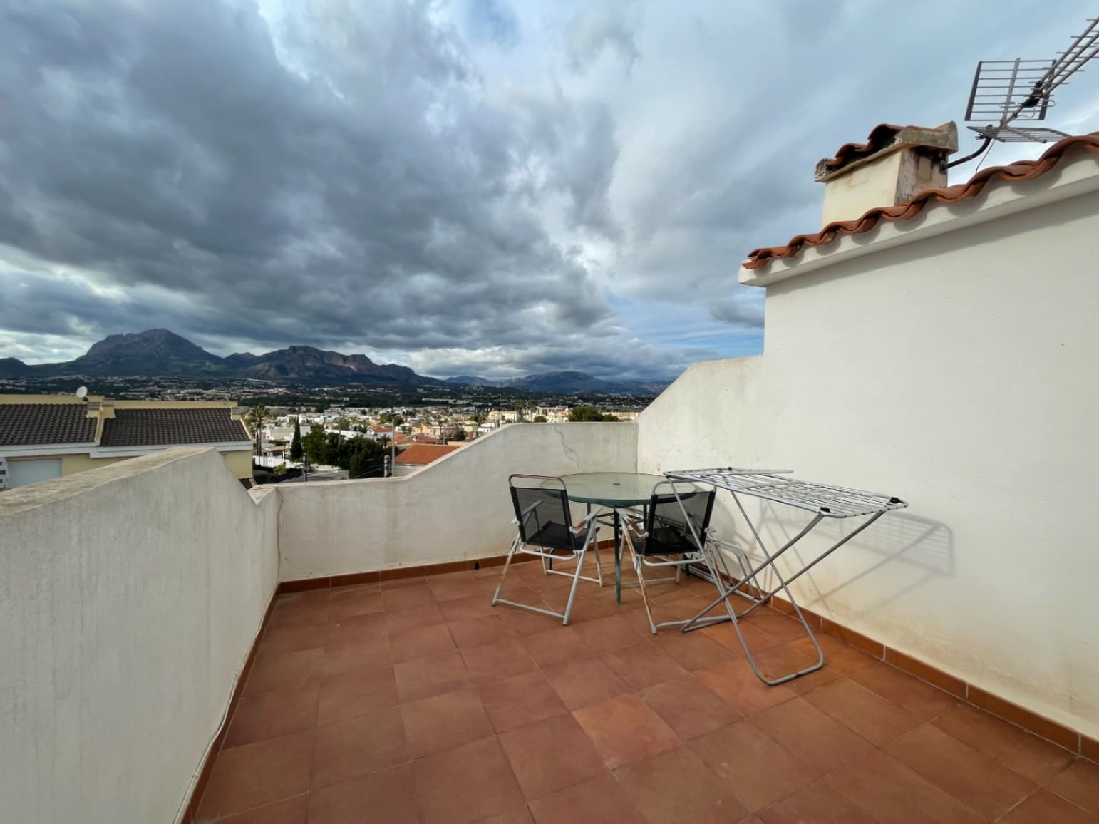 2 bedroom Bungalow for rent in Albir with pool - € 1,100 (Ref: 8661007)