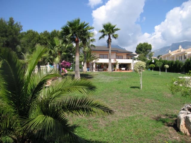 4 soverom Villa til salgs i La Nucia med svømmebasseng - € 995 000 (Ref: 8670953)