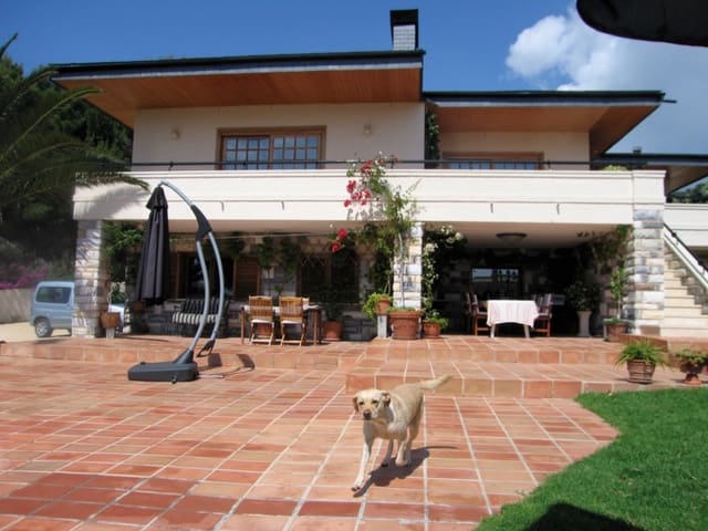 4 soverom Villa til salgs i La Nucia med svømmebasseng - € 995 000 (Ref: 8670953)