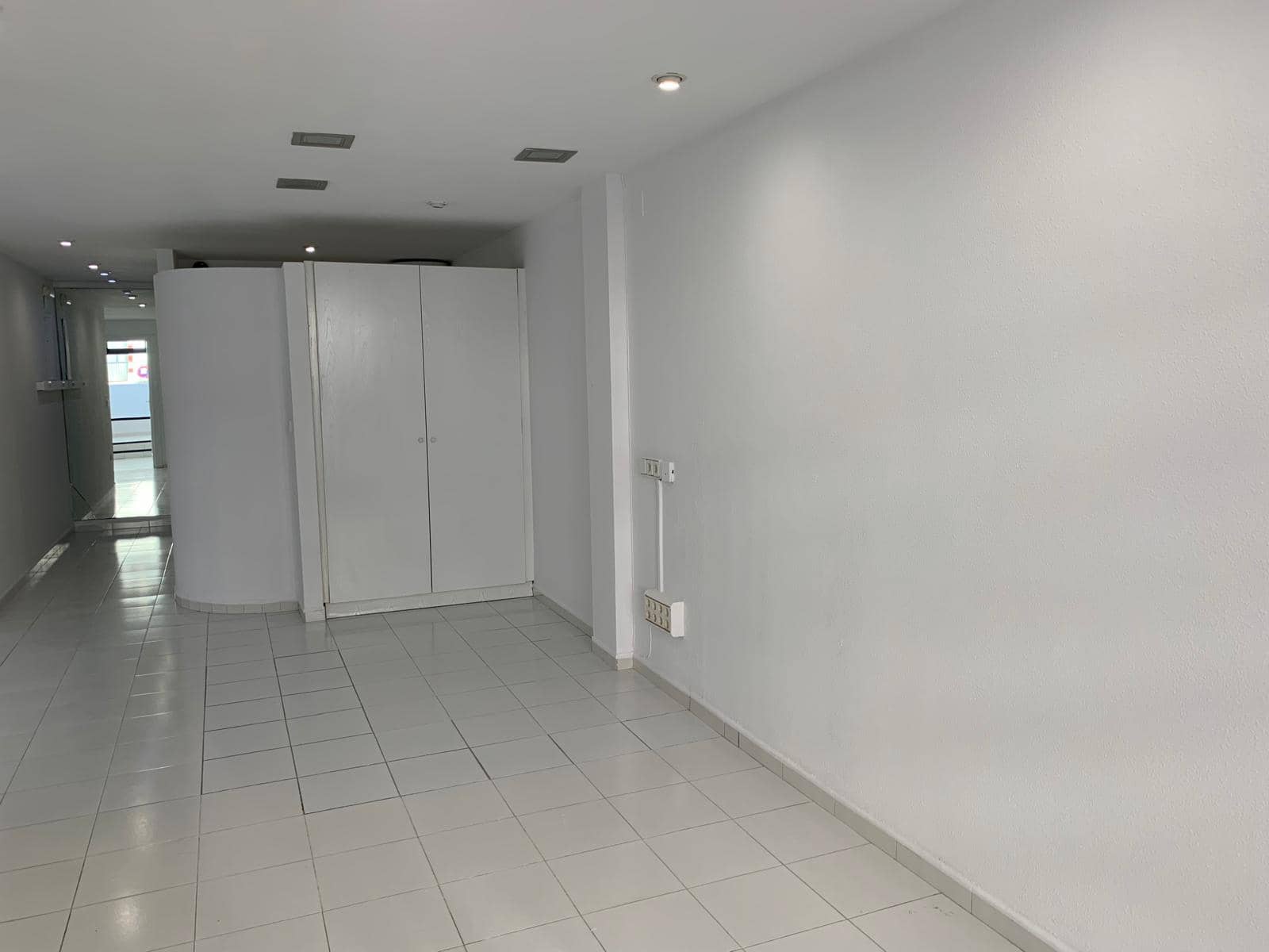 Kontor til leje i Altea - € 900 (Ref: 8671336)