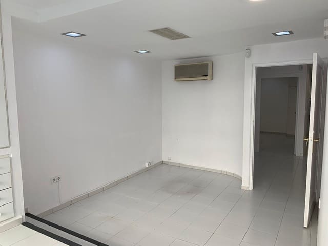 Toimisto vuokrattavana paikassa Altea - 900 € (Ref: 8671336)