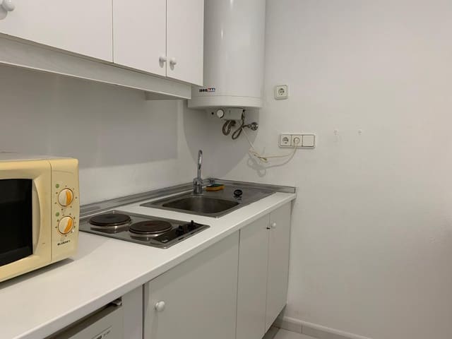 Toimisto vuokrattavana paikassa Altea - 900 € (Ref: 8671336)