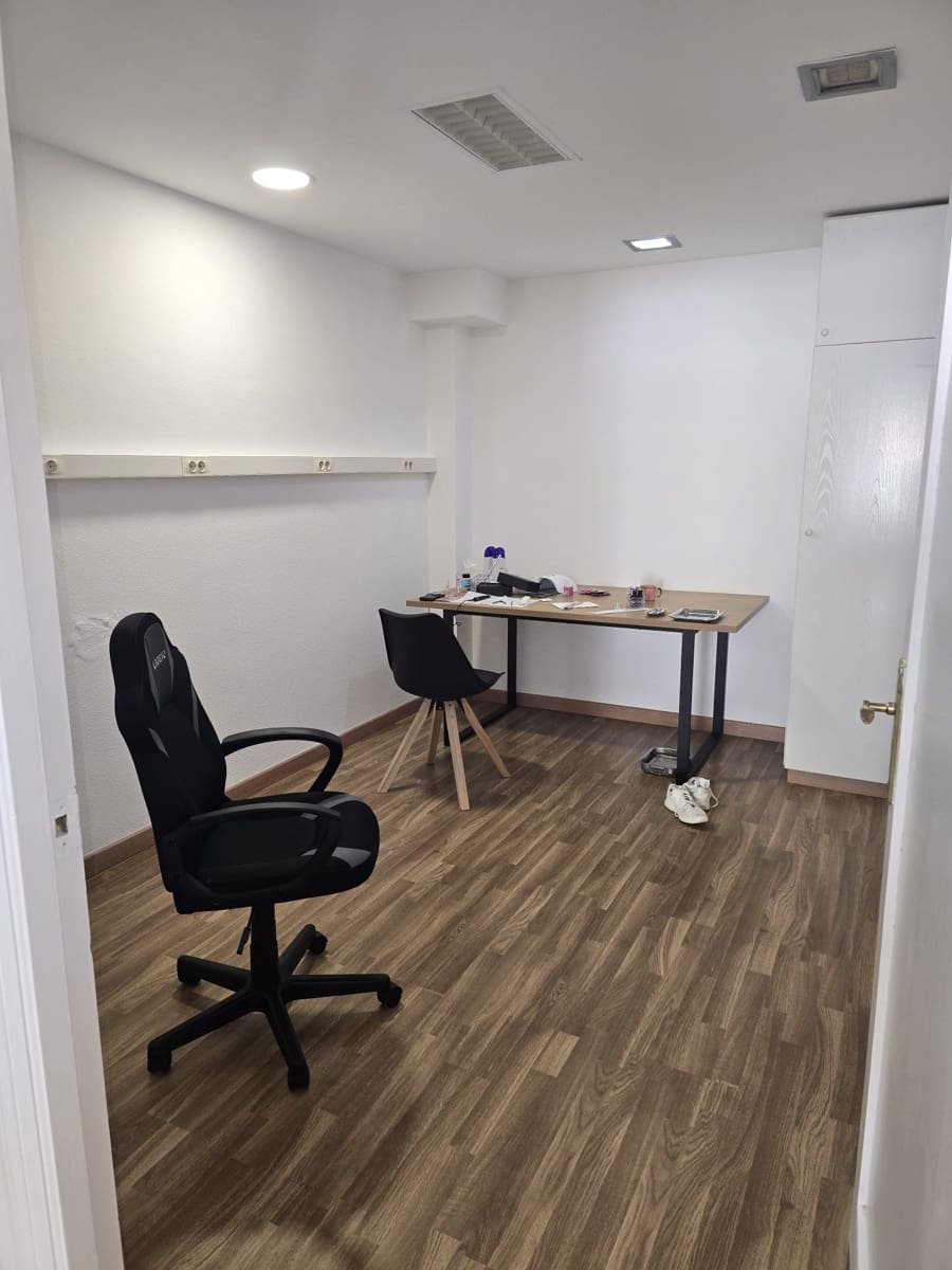 Office for rent in Altea - € 900 (Ref: 8671336)