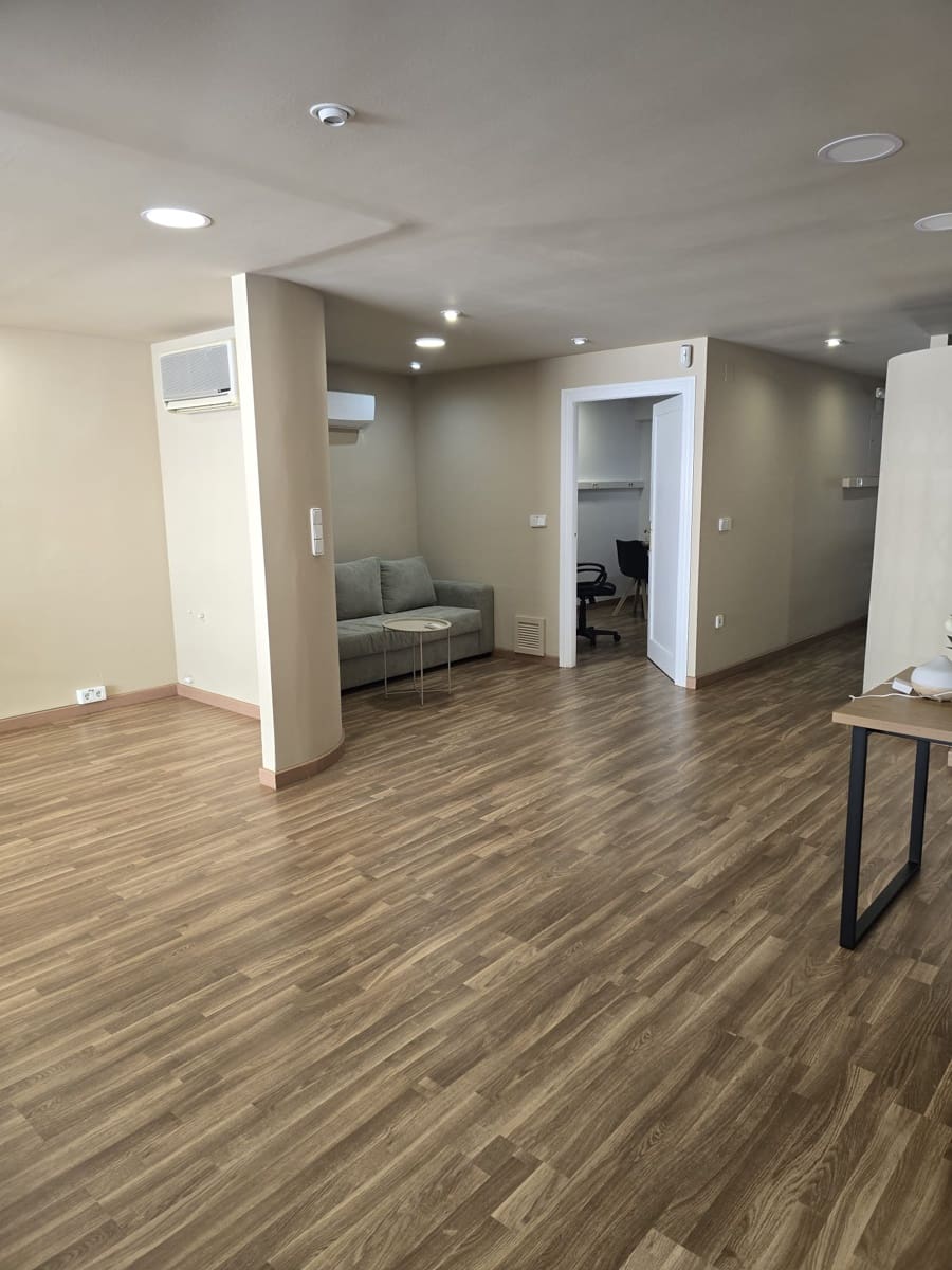 Office for rent in Altea - € 900 (Ref: 8671336)