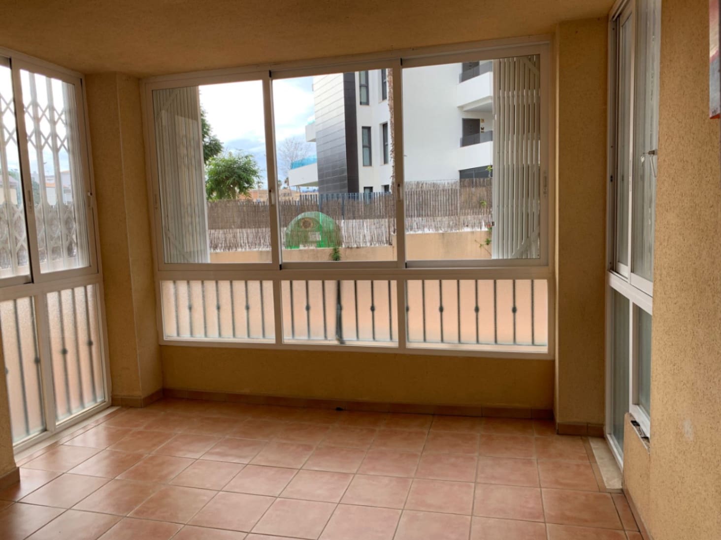 2 sypialnia Apartament do wynajęcia w Albir z basenem - 1 200 € (Ref: 8678277)