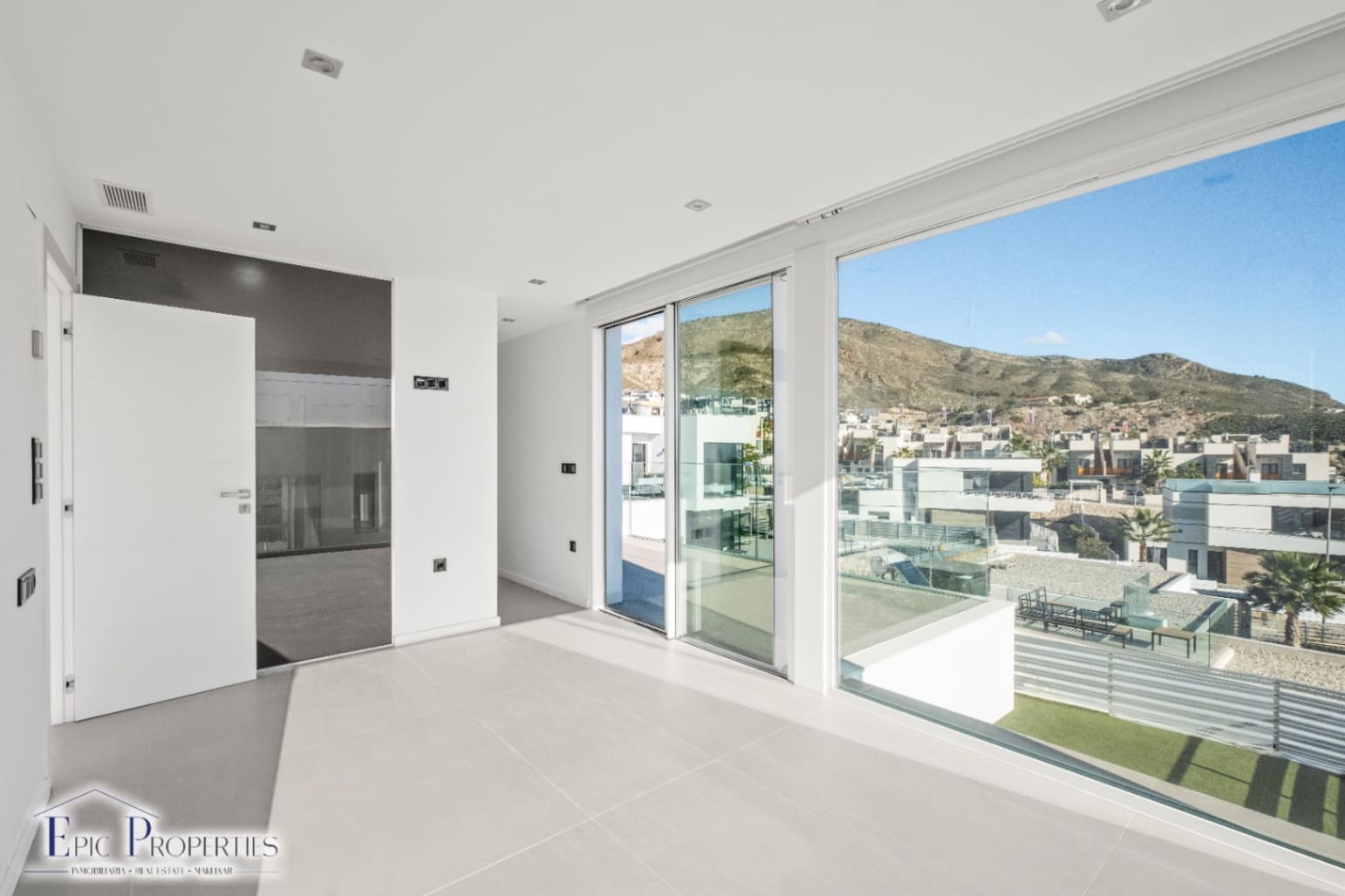 5 slaapkamer Villa te koop in Finestrat met zwembad - € 900.000 (Ref: 8713024)