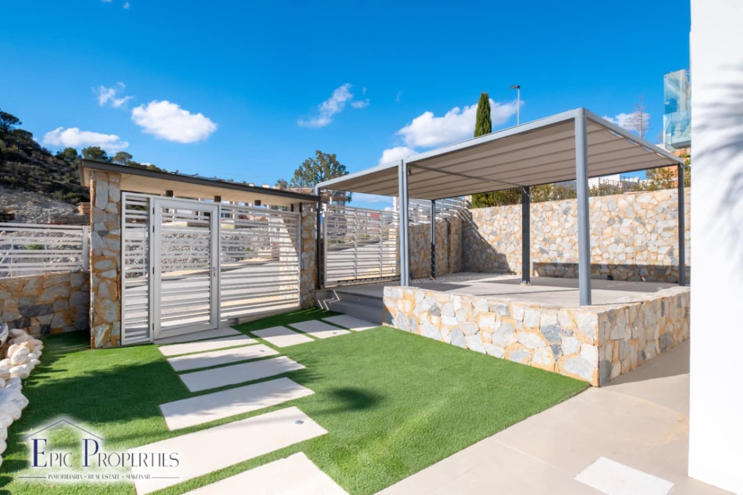 5 slaapkamer Villa te koop in Finestrat met zwembad - € 900.000 (Ref: 8713024)