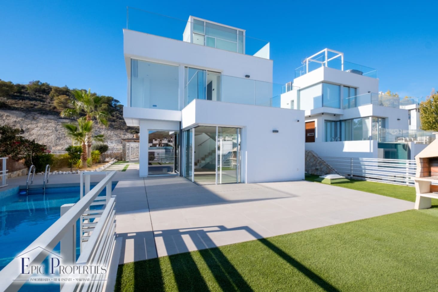 5 slaapkamer Villa te koop in Finestrat met zwembad - € 900.000 (Ref: 8713024)