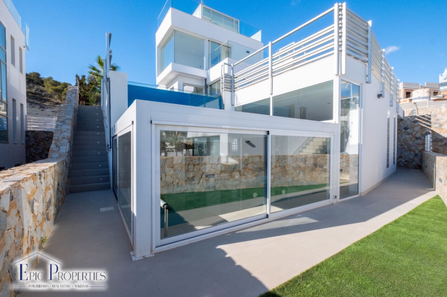 5 slaapkamer Villa te koop in Finestrat met zwembad - € 900.000 (Ref: 8713024)