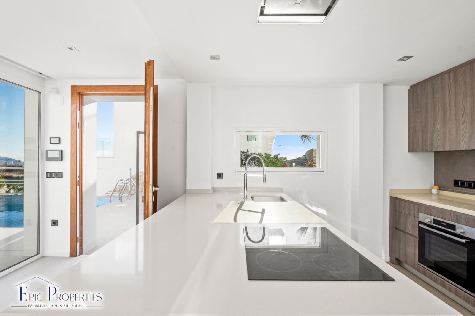 5 slaapkamer Villa te koop in Finestrat met zwembad - € 900.000 (Ref: 8713024)