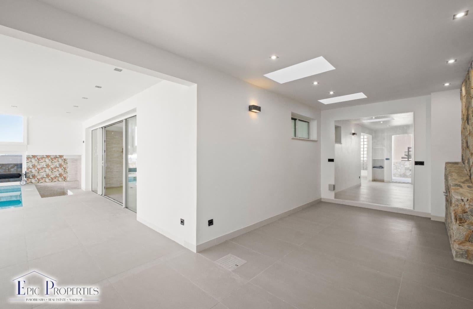 5 slaapkamer Villa te koop in Finestrat met zwembad - € 900.000 (Ref: 8713024)