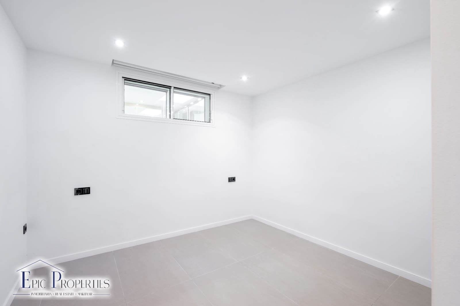 5 slaapkamer Villa te koop in Finestrat met zwembad - € 900.000 (Ref: 8713024)