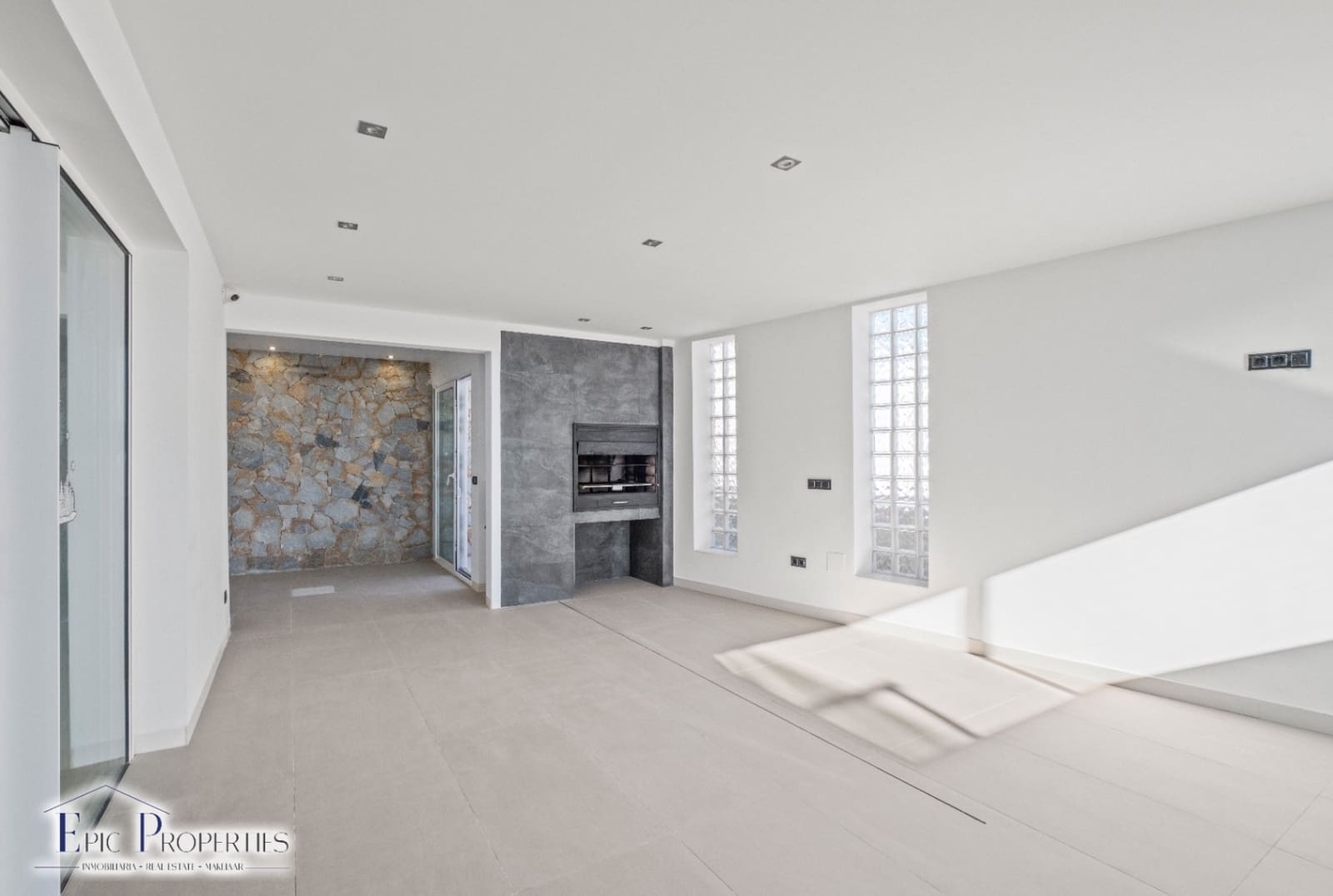 5 slaapkamer Villa te koop in Finestrat met zwembad - € 900.000 (Ref: 8713024)