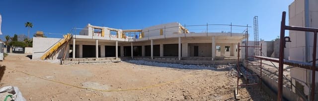 5 soverom Villa til salgs i Alfaz del Pi / L'Alfàs del Pi med svømmebasseng - € 975 000 (Ref: 8724776)